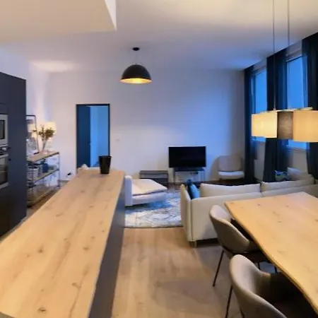 De Charme + Parking Centre-ville Apartment *