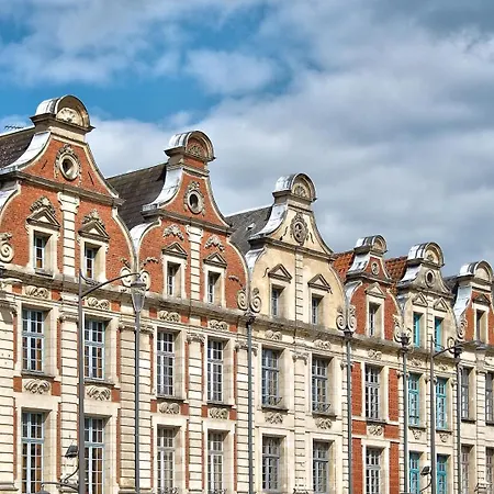 Apartment De Charme + Parking Centre-ville Arras
